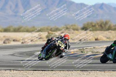 media/Dec-06-2025-CVMA (Sat) [[4a896cc04c]]/Race 8- Formula 40 MW and LW/